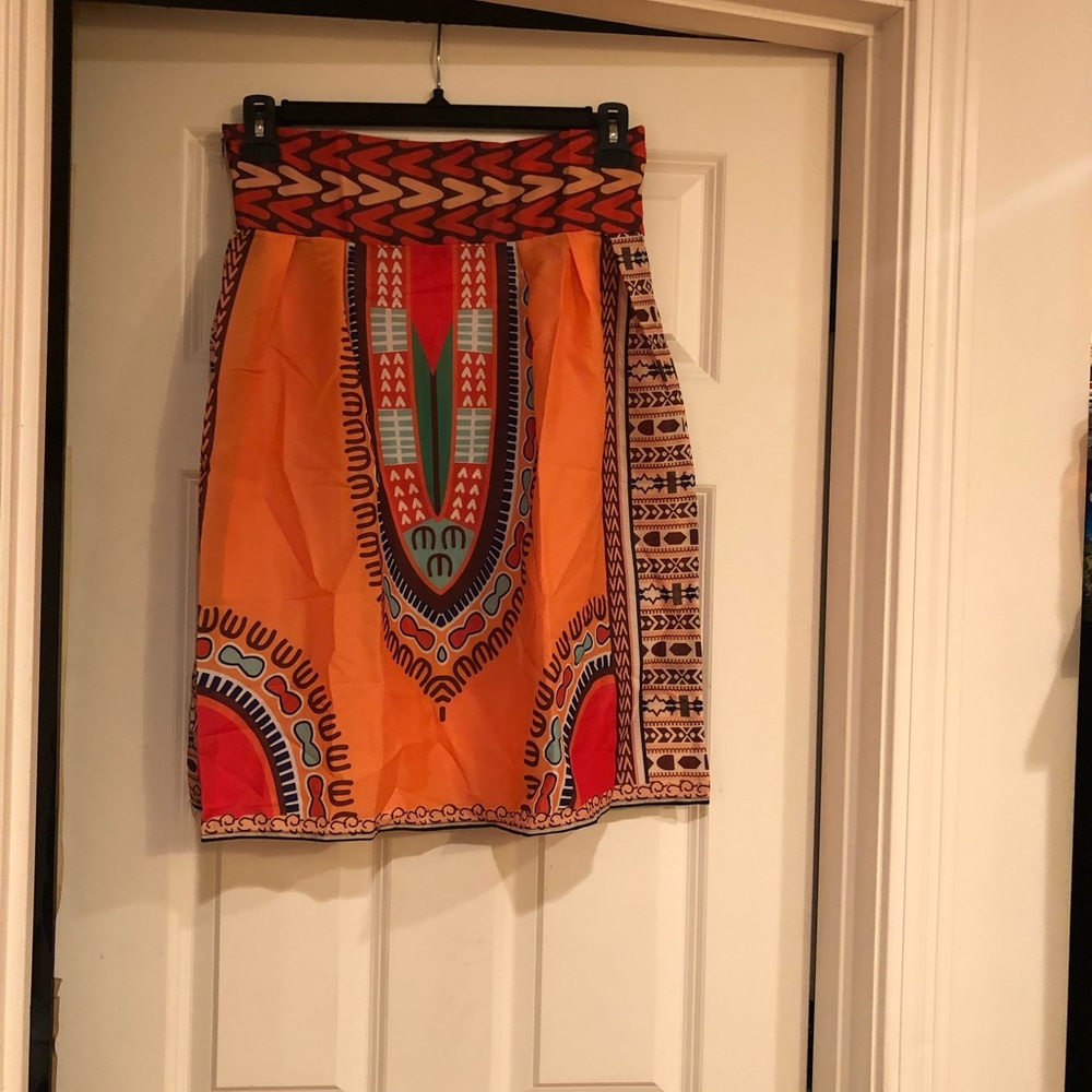 NWOT - Juniors orange printed skirt